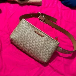 Michael Kors Tan and Gold belt bag. Brand new.